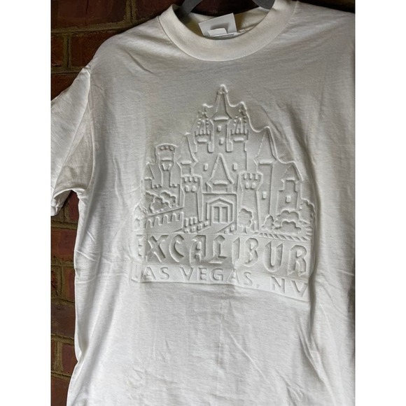 Vintage Excalibur Las Vegas T Shirt - Picture 2 of 5